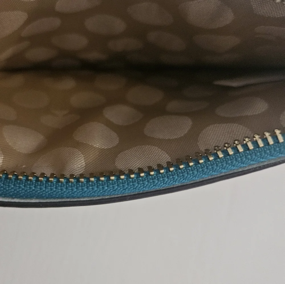 - Kate spade wristlet. NWOT